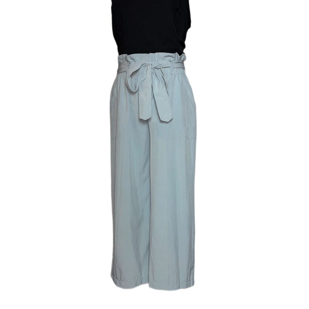 Ideology Paper bag Waist, cropped leg, high waisted Pants women’s size XS Gray
